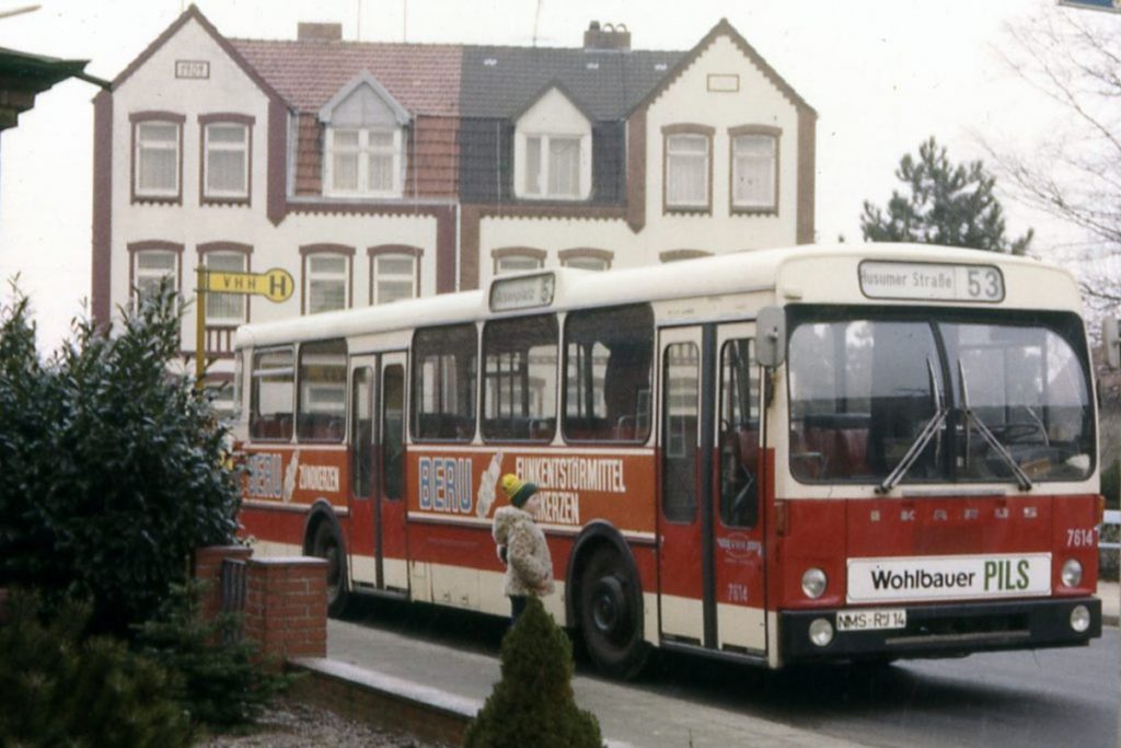 Ab 1976 dominieren die Busse des ungarischen Herstellers Ikarus für zehn Jahre das Straßenbild Neumünsters. (Foto: Lutz Bartoschek)